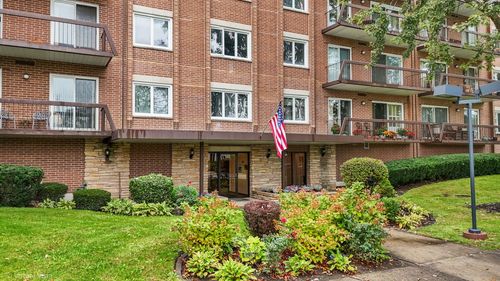 apt-306-9500 N Washington St, Niles, IL, 60714-1145 | Card Image