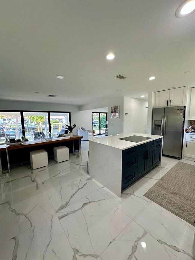 2501 Ne 50 Th St, House other with 3 bedrooms, 2 bathrooms and null parking in Lighthouse Point FL | Image 13