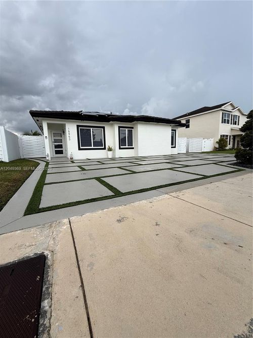 0-15953 Sw 307th Ter, Homestead, FL, 33033-4227 | Card Image