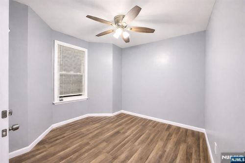 413 S 16th St, Newark, NJ, 07103-1651 | Card Image