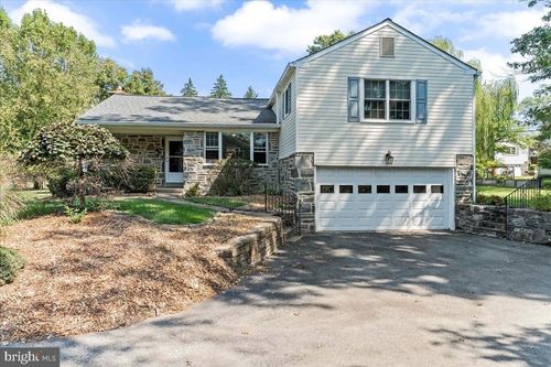 1014 Stonybrook Dr, BLUE BELL, PA, 19422-2042 | Card Image