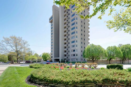 1-a-350 S John Q Hammons Pkwy, Springfield, MO, 65806-2502 | Card Image