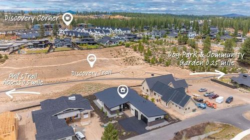 3122 Nw Crossing Dr, Bend, OR, 97703-2369 | Card Image