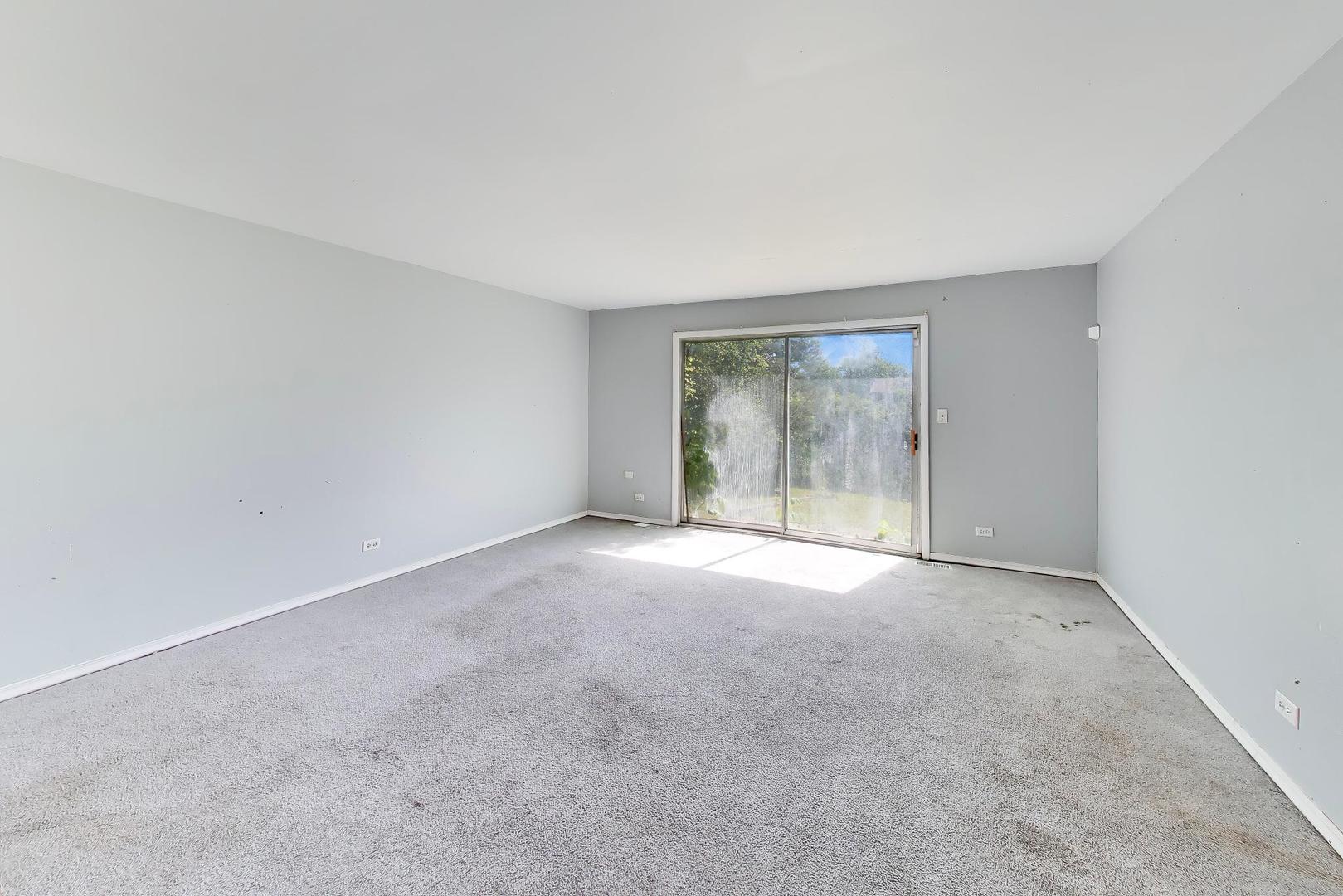 Residential in Country Club Hills 5