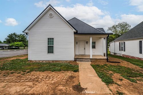 110 E Fifth Street, Smiths Grove, KY, 42171 | Card Image