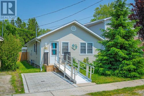 3852 Mathewson Avenue, Fort Erie (Crystal Beach), ON, L0S1B0 | Card Image