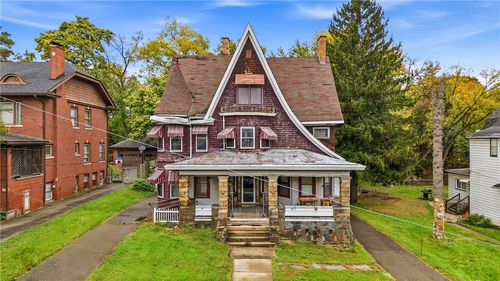 311 E Leasure Ave, New Castle, PA, 16101-2330 | Card Image