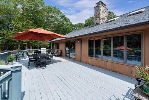 2905 Private 1 Rd, East Marion, NY, 11939-1638 | Card Image