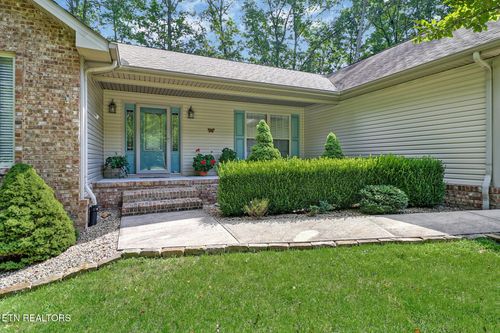 115 Glenwood Dr, Crossville, TN, 38558-8608 | Card Image