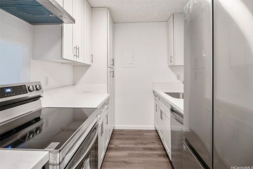 apt-204-1215 Alexander St, Honolulu, HI, 96826-1202 | Card Image