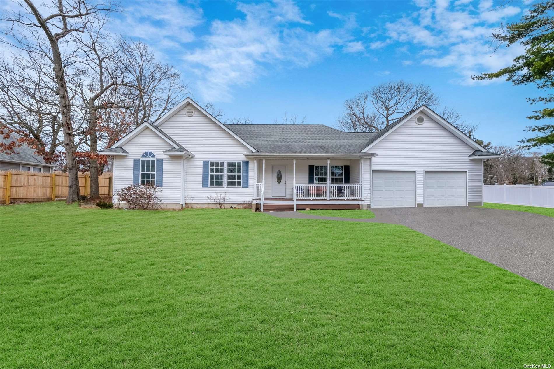 Sioux St, Ronkonkoma, NY 11779