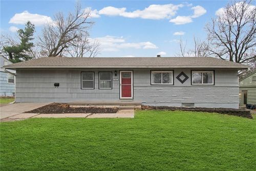 11013 E 53rd Ter, Raytown, MO, 64133-2911 | Card Image