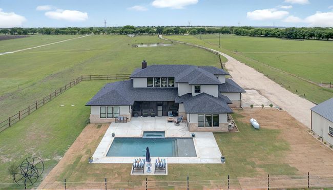 7608 N Branch Rd, House other with 5 bedrooms, 4 bathrooms and null parking in Krum TX | Image 6