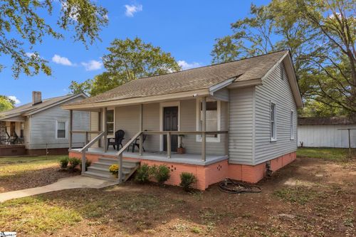 207 Brooks Ave, Greenville, SC, 29617-7832 | Card Image
