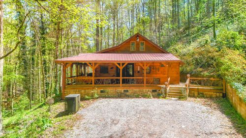 8540 Towns End Ln, Townsend, TN, 37882-4222 | Card Image