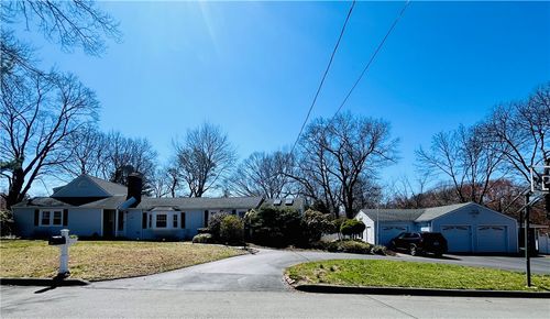 109 Rogers Ave, Barrington, RI, 02806-1165 | Card Image