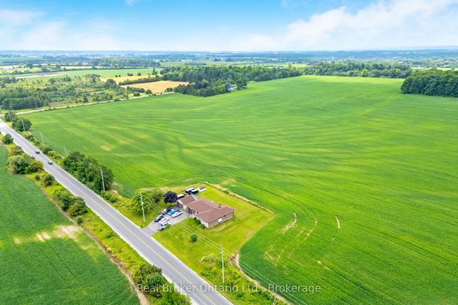 9110 10 Th Line, House other with 3 bedrooms, 1 bathrooms and 8 parking in Norval ON | Image 39
