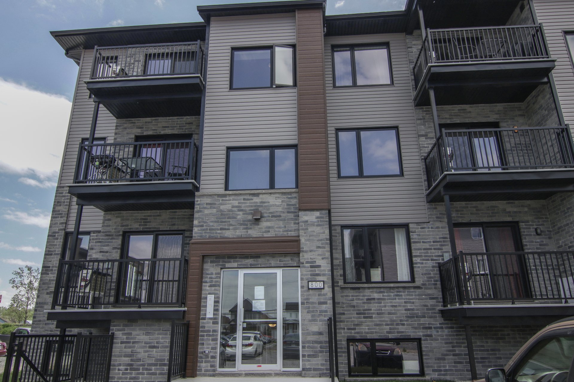 Residential Lease in Vaudreuil-Dorion 2