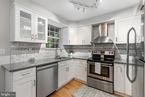 c-4628 28th Rd S, ARLINGTON, VA, 22206-1127 | Card Image