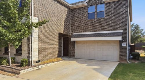 238 Woodson St, Irving, TX, 75063-0054 | Card Image