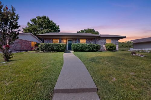 2709 Laramie St, Irving, TX, 75062-7255 | Card Image