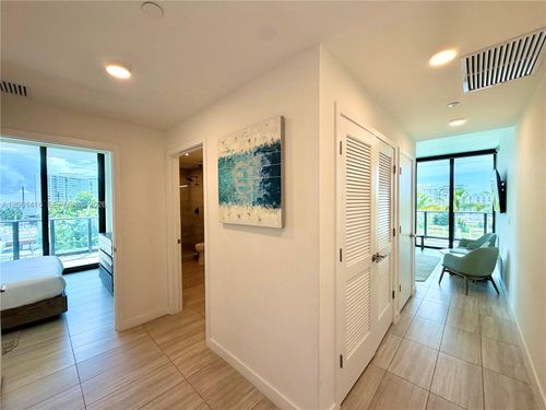 602-580 72nd St, Miami Beach, FL, 33141-3096 | Card Image