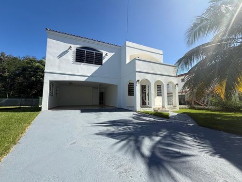 S12 Isaura Reyes Cerro Gordo, VEGA ALTA, PR, 00692 | Card Image