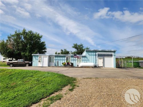 77 Mt Hwy 13, Circle, MT, 59215 | Card Image