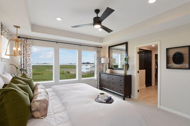 Owners Suite-model home | Image 18