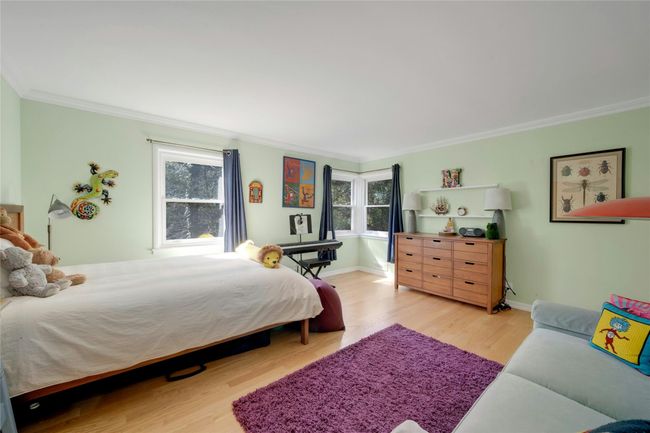 Bedroom 2 w/ double door closet | Image 13