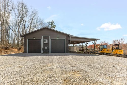 17 Red Leaf Rd, Asheville, NC, 28806-6403 | Card Image