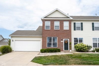 9706 Green Knoll Drive, Condo with 3 bedrooms, 2 bathrooms and null parking in Noblesville IN | Image 1