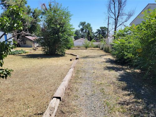 5038 Lincoln St, Denver, CO, 80216-2016 | Card Image