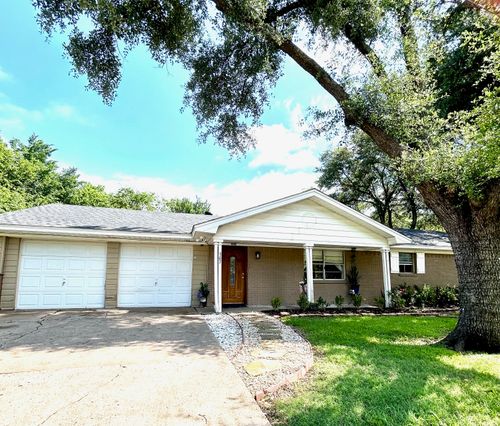 307 E 5th St, Kaufman, TX, 75142-2917 | Card Image