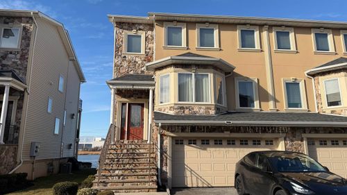 2-2 Jacobs Landing Way, Secaucus, NJ, 07094 | Card Image