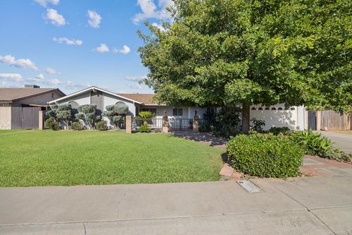1055 Mountain View Dr, Lindsay, CA, 93247-1625 | Card Image