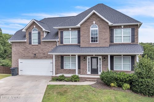 8536 Coral Sand Ln, Knoxville, TN, 37938-4612 | Card Image