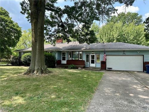 1004 N Bentley Ave, Niles, OH, 44446-5259 | Card Image