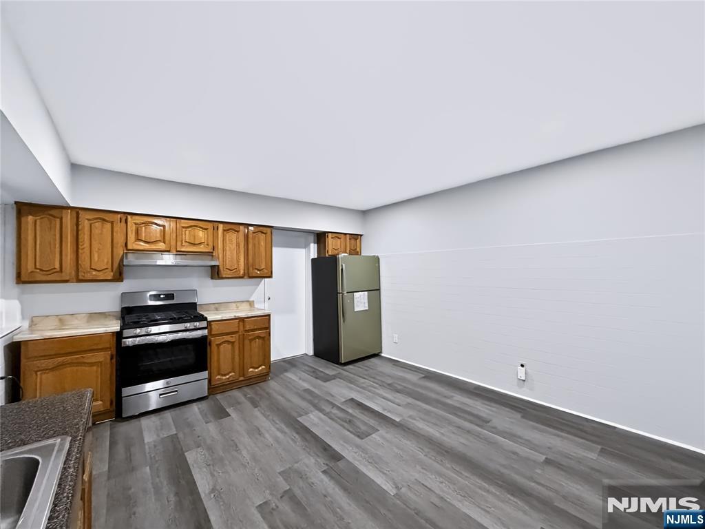 Residential Lease in Newark 5