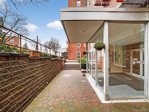 apt-2d-3311 Giles Pl, Bronx, NY, 10463-4317 | Card Image