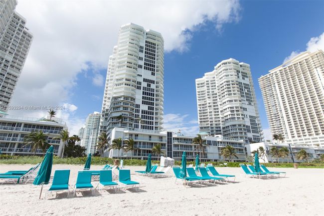 2651 - 16500 Collins Ave, Condo with 3 bedrooms, 3 bathrooms and null parking in Sunny Isles Beach FL | Image 61