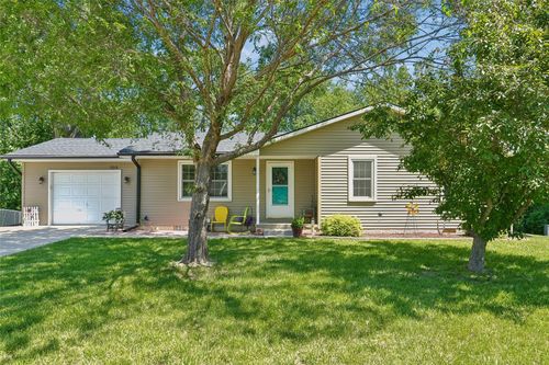 109 Ne 7th Ct, Grimes, IA, 50111-2059 | Card Image