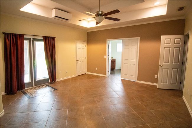 125 Red Bird Rdg, House other with 4 bedrooms, 3 bathrooms and null parking in Beeville TX | Image 10