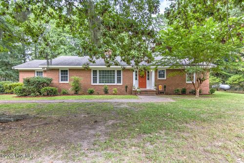 105 Jenny Lisa Ln, New Bern, NC, 28560-2866 | Card Image