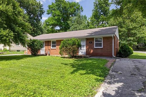 2021 S Harris Ave, Independence, MO, 64052-3462 | Card Image
