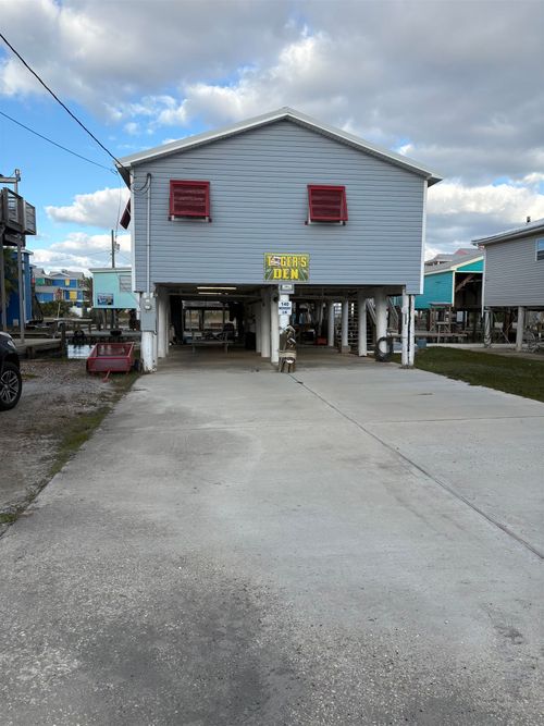 140 Memory Ln, Grand Isle, LA, 70358 | Card Image