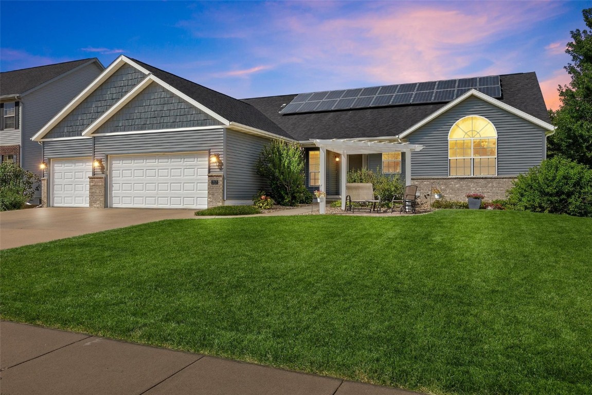 Teakwood Ln, Cedar Rapids, IA 52402
