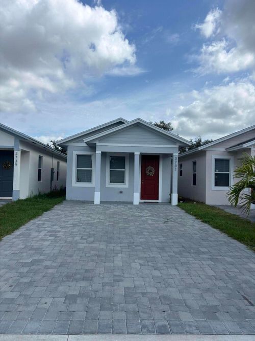 3731 Saginaw Ave, West Palm Beach, FL, 33409-4825 | Card Image