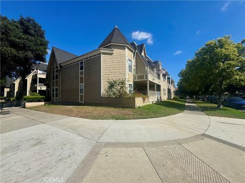 301-300 E Chestnut Ave, Santa Ana, CA, 92701-5901 | Card Image