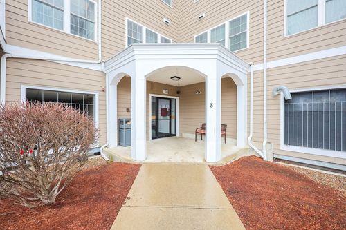 unit-209-8 Walnut St, Peabody, MA, 01960-8620 | Card Image